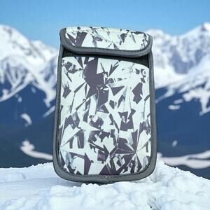 Climatecase Climate Control Cell Phone Carrier Insulated Extreme Temperatures